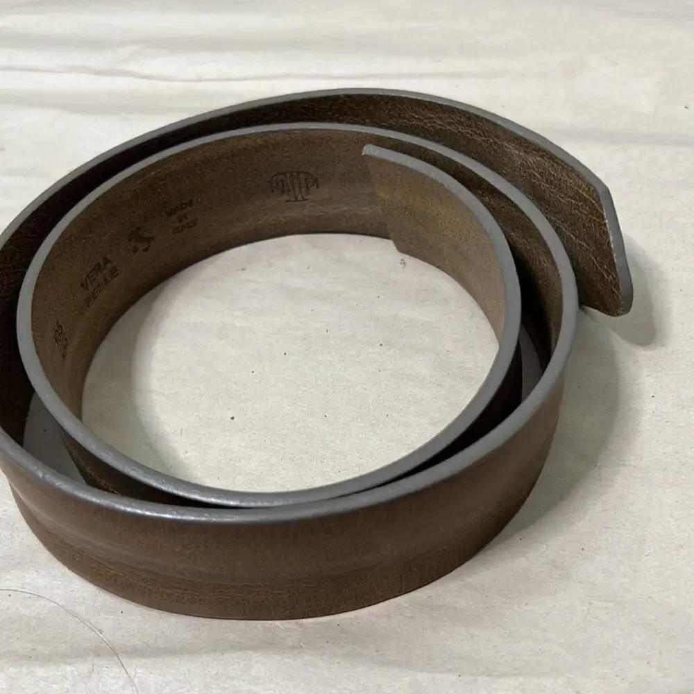 VERA PELLE ITALIAN LEATHER‎ BELT WITHOUT BUCKLE.